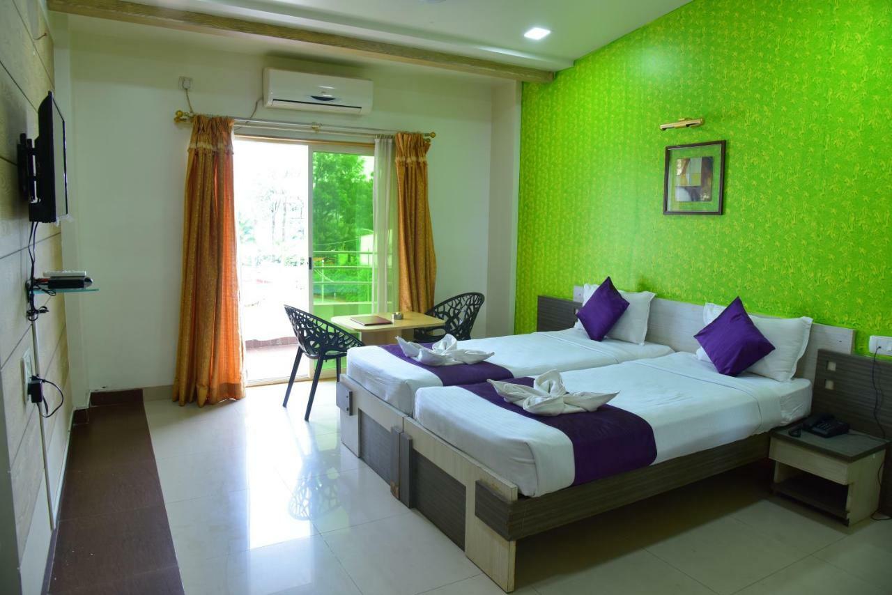 Palette - Spring Hills Resort Pirangut Экстерьер фото