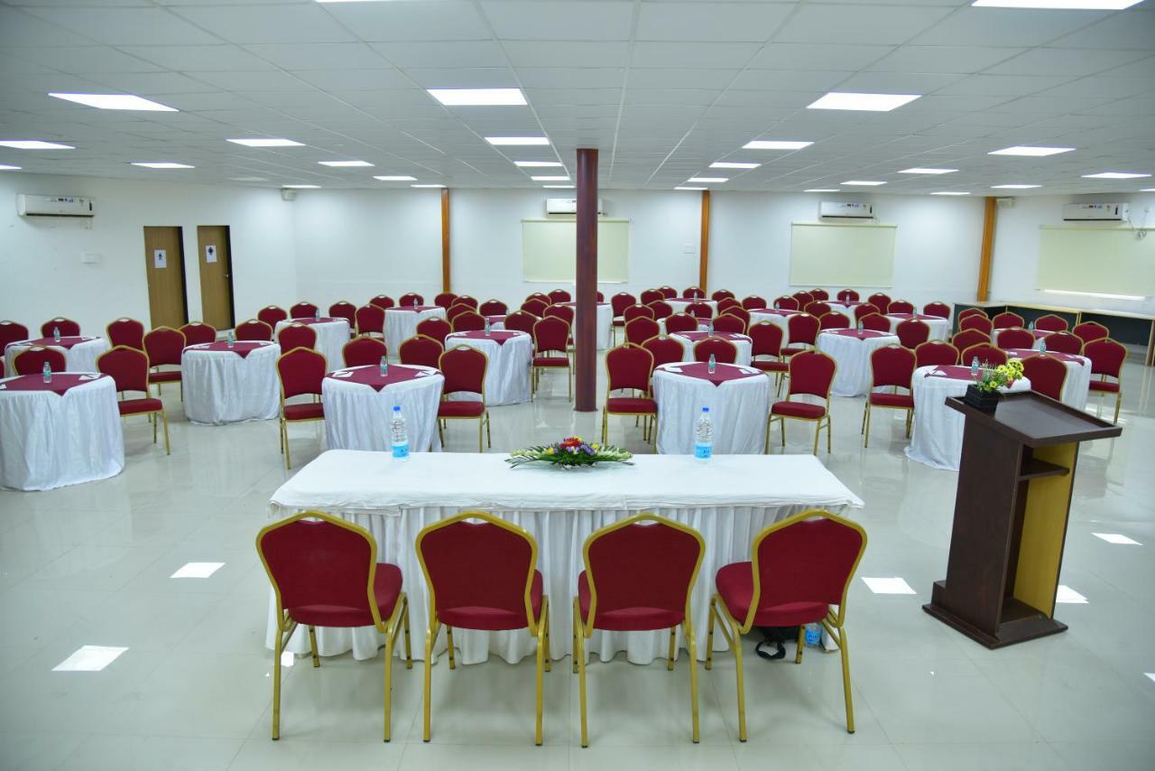 Palette - Spring Hills Resort Pirangut Экстерьер фото